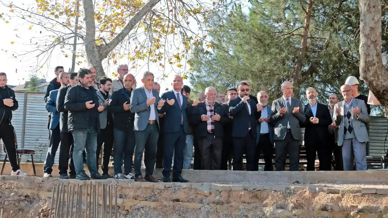 Maltepe'de Yeni Caminin Temel Atma Töreni Gerçekleştirildi Maltepe'de Yeni Caminin Temel Atma Töreni Gerçekleştirildi