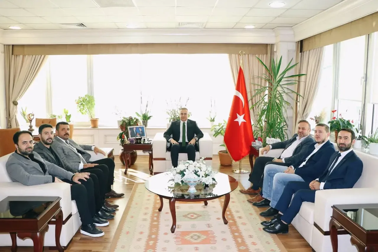 Ana Parti Sancaktepe İlçe Başkanı, Kaymakam Yavuz'u Ziyaret Etti Ana Parti Sancaktepe İlçe Başkanı, Kaymakam Yavuz'u Ziyaret Etti