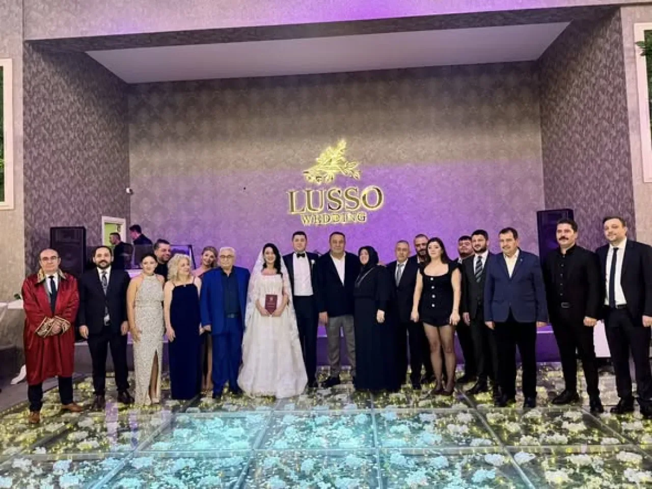 İYİ Parti Milletvekili Adnan Beker, Genç Çiftin Nikah Şahidi Oldu İYİ Parti Milletvekili Adnan Beker, Genç Çiftin Nikah Şahidi Oldu