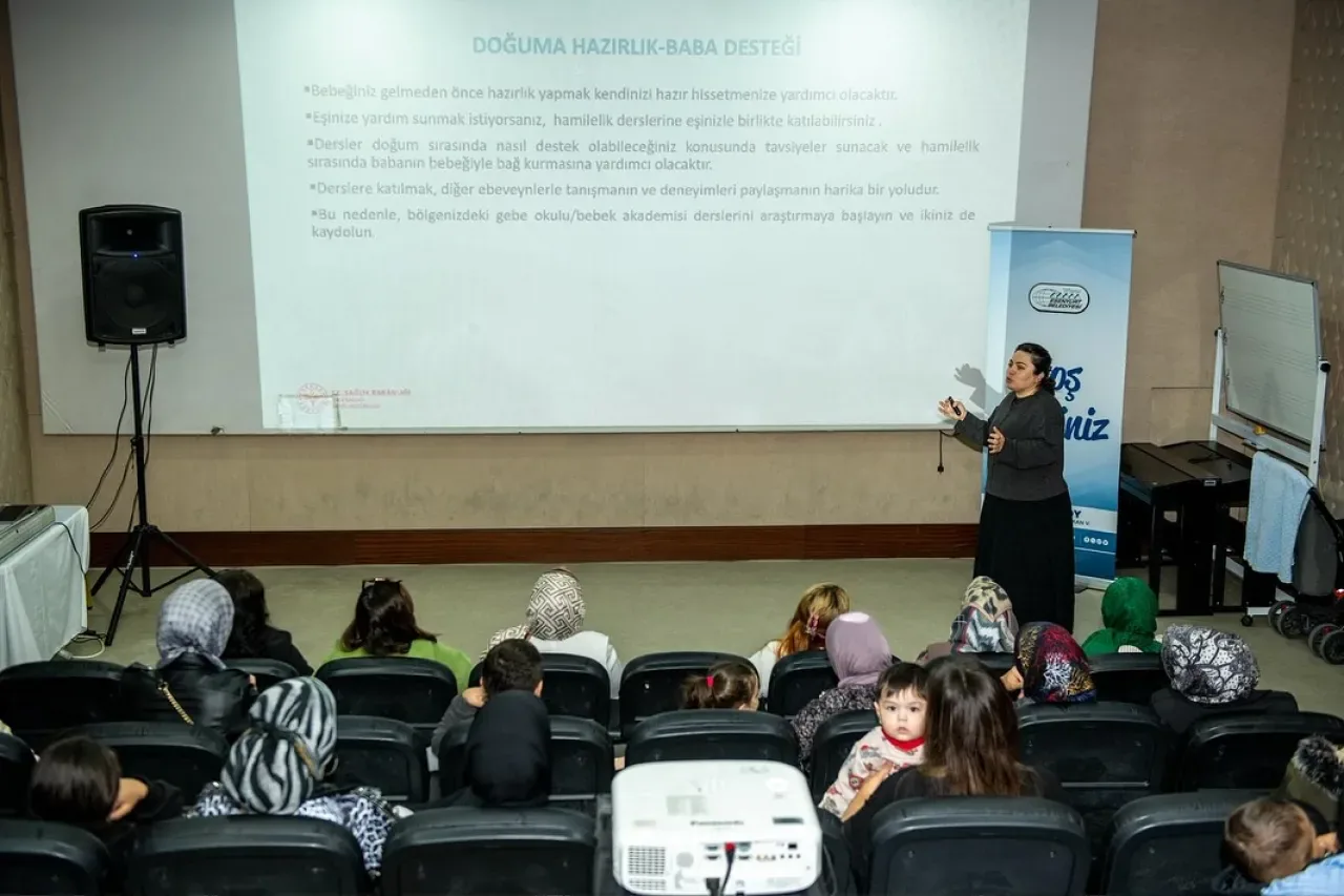 Esenyurt Belediyesi'nden Yeni Ailelere Bebek Desteği Esenyurt Belediyesi'nden Yeni Ailelere Bebek Desteği