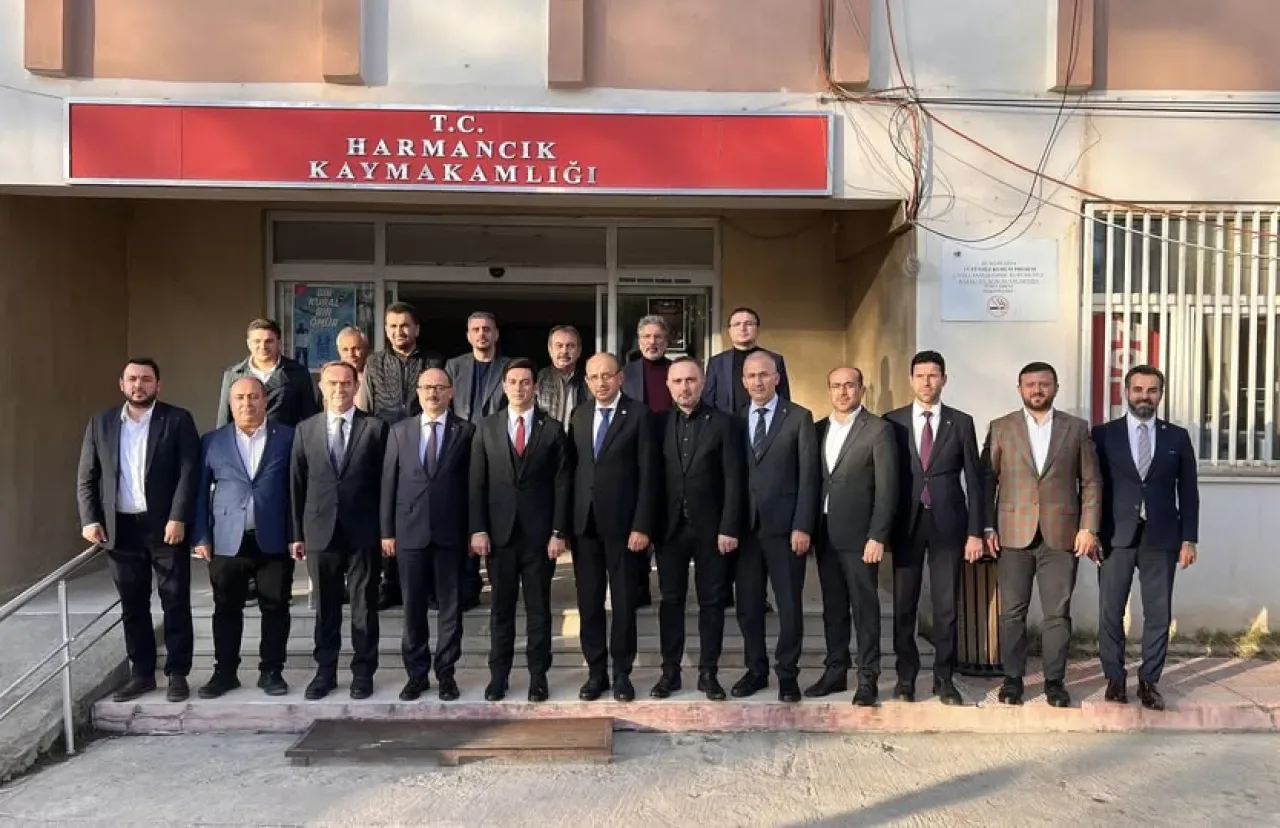 AK Partili Mesten, Harmancık Kaymakamı Kömürcü'ye Hayırlı Olsun Ziyareti Gerçekleştirdi AK Partili Mesten, Harmancık Kaymakamı Kömürcü'ye Hayırlı Olsun Ziyareti Gerçekleştirdi