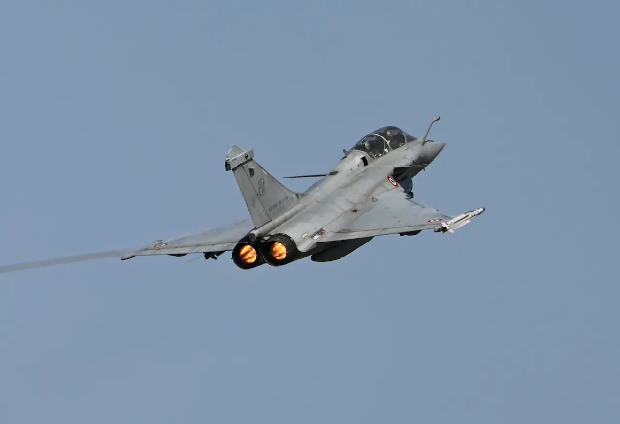 Ukraine, Fransa'dan 100 Rafale Savaş Uçağı Satın Alınacağını Duyurdu Ukraine, Fransa'dan 100 Rafale Savaş Uçağı Satın Alınacağını Duyurdu