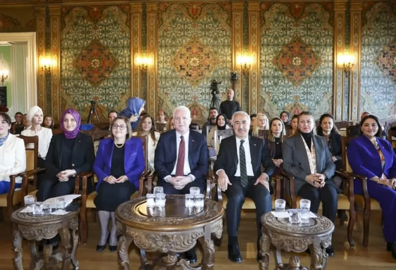 Türkiye Kadın Girişimciler Zirvesi İstanbul'da Gerçekleşti Türkiye Kadın Girişimciler Zirvesi İstanbul'da Gerçekleşti