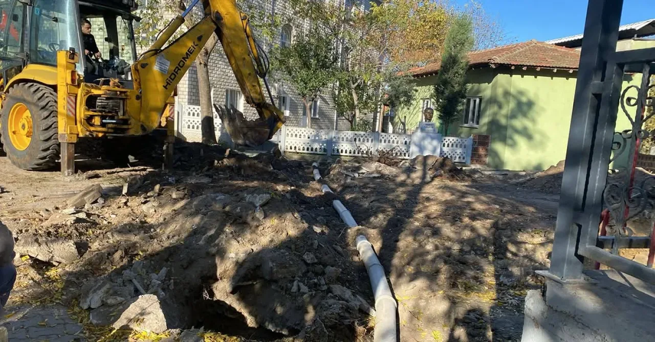 Susurluk Belediyesi Mahallelerde Altyapı ve Bakım Çalışmalarını Hızlandırdı Susurluk Belediyesi Mahallelerde Altyapı ve Bakım Çalışmalarını Hızlandırdı