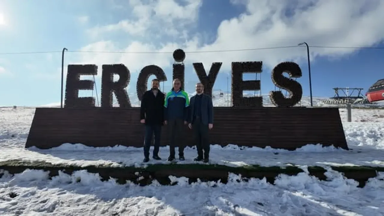 Erciyes'te Yeni Sezon Hazırlığı Erciyes'te Yeni Sezon Hazırlığı
