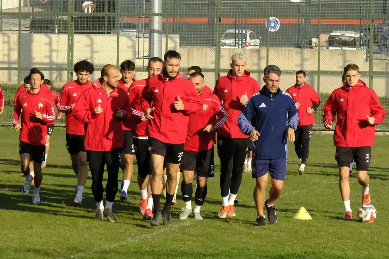 Bursa İnegölspor, Karacabey Belediye Spor Maçına Hazırlanıyor Bursa İnegölspor, Karacabey Belediye Spor Maçına Hazırlanıyor