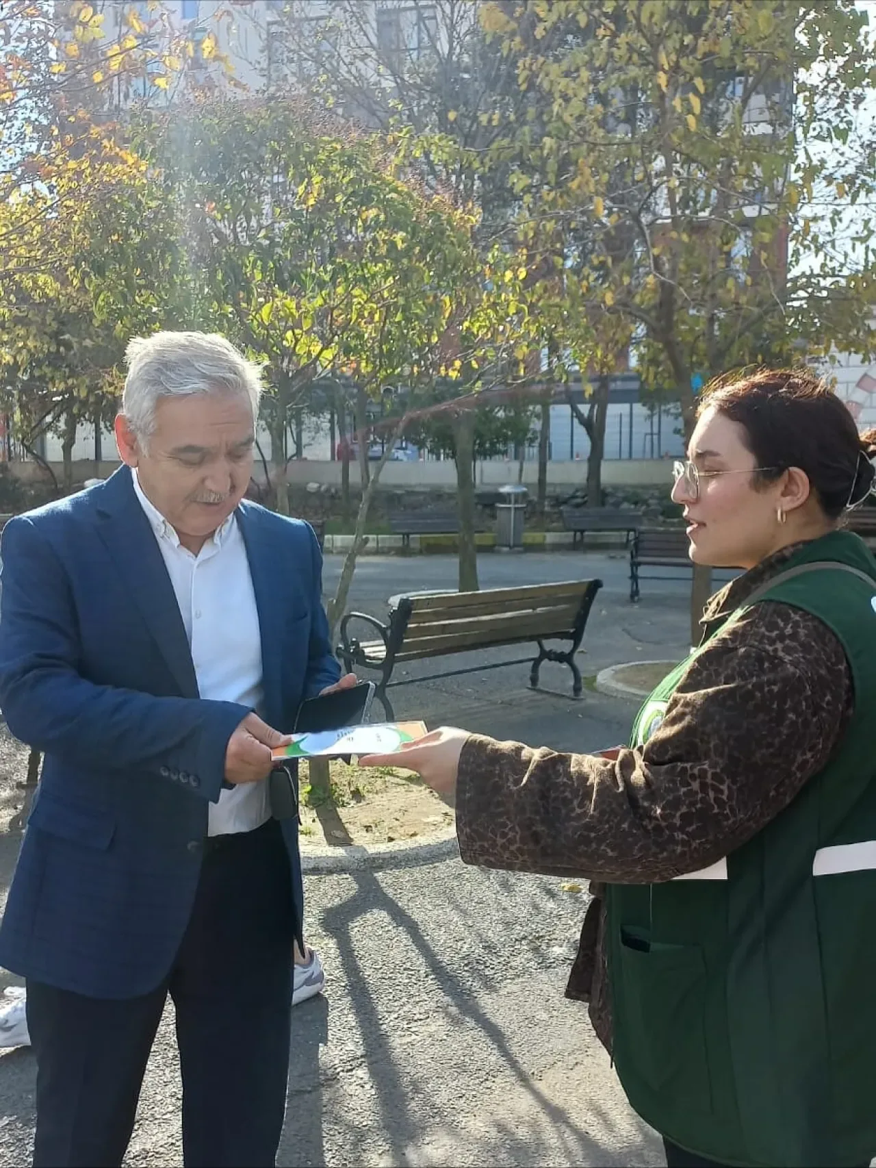 Yeşilay Eyüpsultan Şubesi, Vatandaşları Bağımlılıkla Mücadele Hattı Hakkında Bilgilendirdi Yeşilay Eyüpsultan Şubesi, Vatandaşları Bağımlılıkla Mücadele Hattı Hakkında Bilgilendirdi