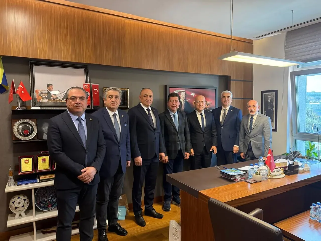 CHP'li Milletvekilleri İçişleri Bakanlığı Bütçesi Öncesinde Bir Araya Geldi CHP'li Milletvekilleri İçişleri Bakanlığı Bütçesi Öncesinde Bir Araya Geldi