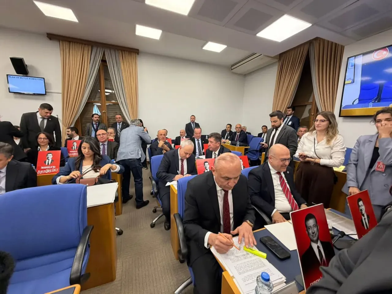 CHP'li Milletvekili Melih Meriç'ten İçişleri Bakanlığı Bütçesi ve Güvenlik Politikalarına Eleştiri CHP'li Milletvekili Melih Meriç'ten İçişleri Bakanlığı Bütçesi ve Güvenlik Politikalarına Eleştiri