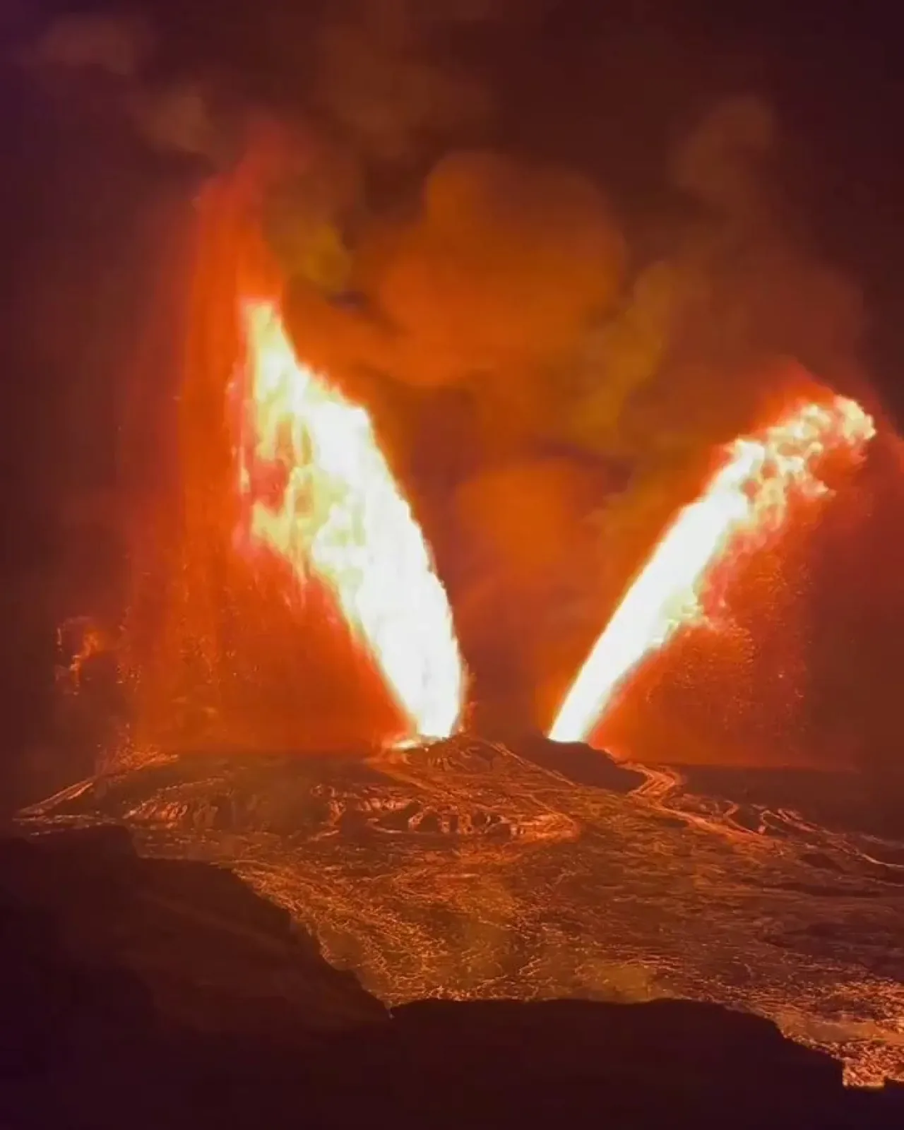 Hawaii'deki Kilauea Yanardağı'nda Etkileyici Lav Püskürmesi Hawaii'deki Kilauea Yanardağı'nda Etkileyici Lav Püskürmesi