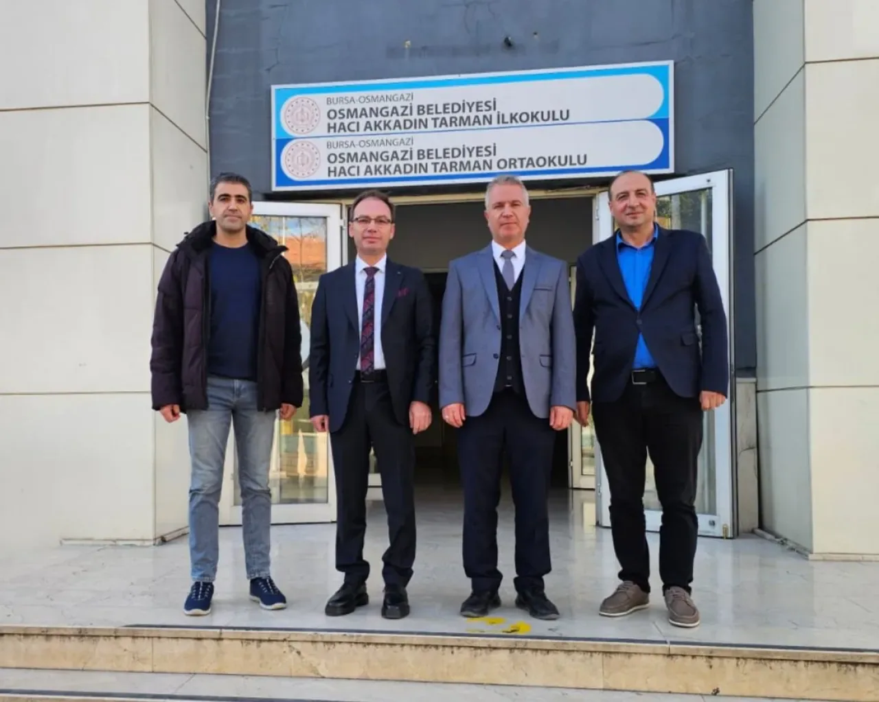 Bursa Osmangazi'de İlçe Milli Eğitim Müdürlüğü Okul Ziyareti Gerçekleştirdi Bursa Osmangazi'de İlçe Milli Eğitim Müdürlüğü Okul Ziyareti Gerçekleştirdi