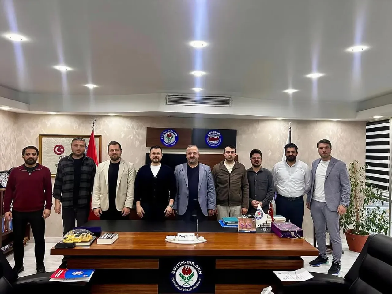 Avcılar Genç Memur Sen ve Eğitim Bir Sen İstanbul 5 No'lu Şube İstişare Toplantısı Düzenledi Avcılar Genç Memur Sen ve Eğitim Bir Sen İstanbul 5 No'lu Şube İstişare Toplantısı Düzenledi