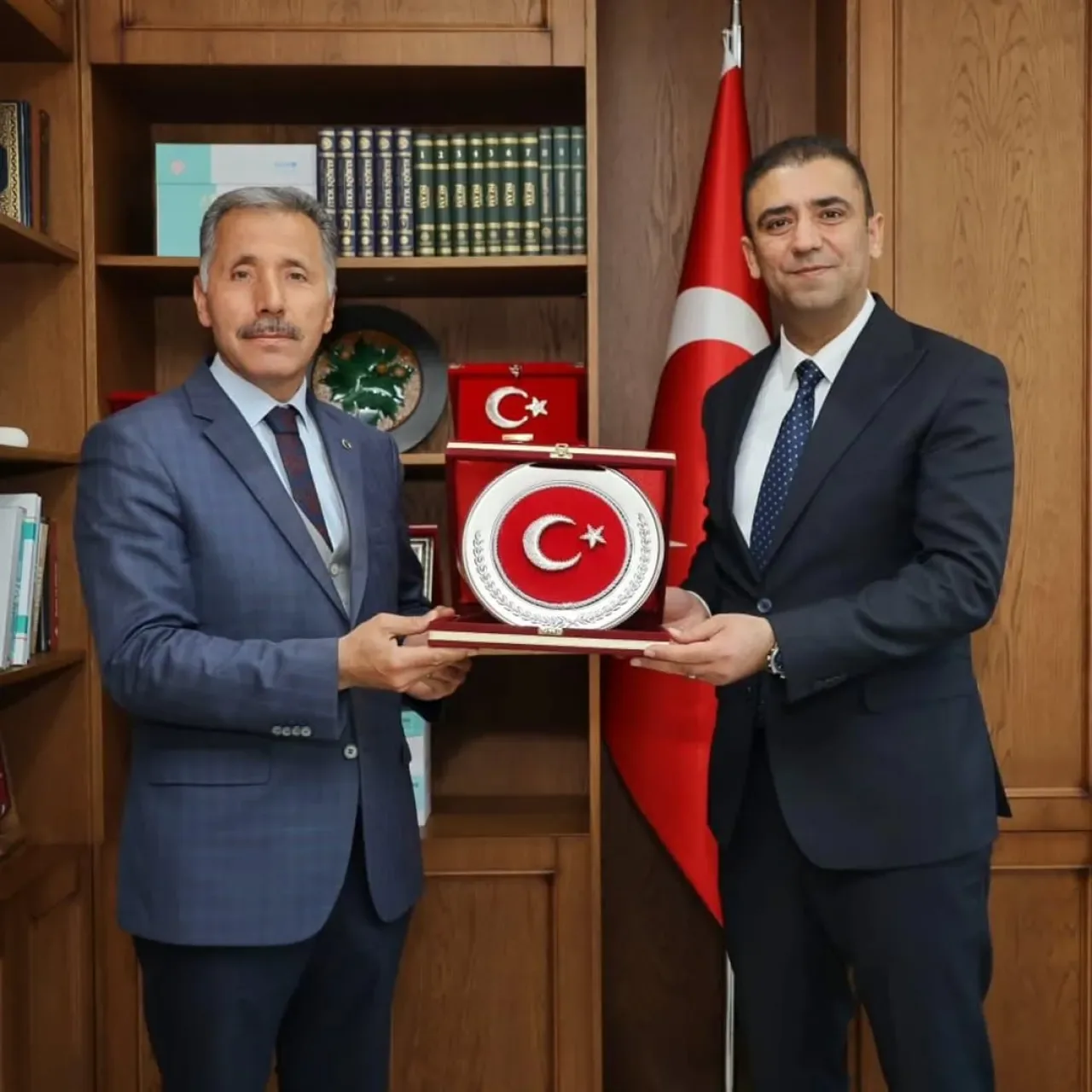 Sincan ve Gölbaşı İlçe Milli Eğitim Müdürleri, Erdal Kılıç'ı Ziyaret Etti Sincan ve Gölbaşı İlçe Milli Eğitim Müdürleri, Erdal Kılıç'ı Ziyaret Etti