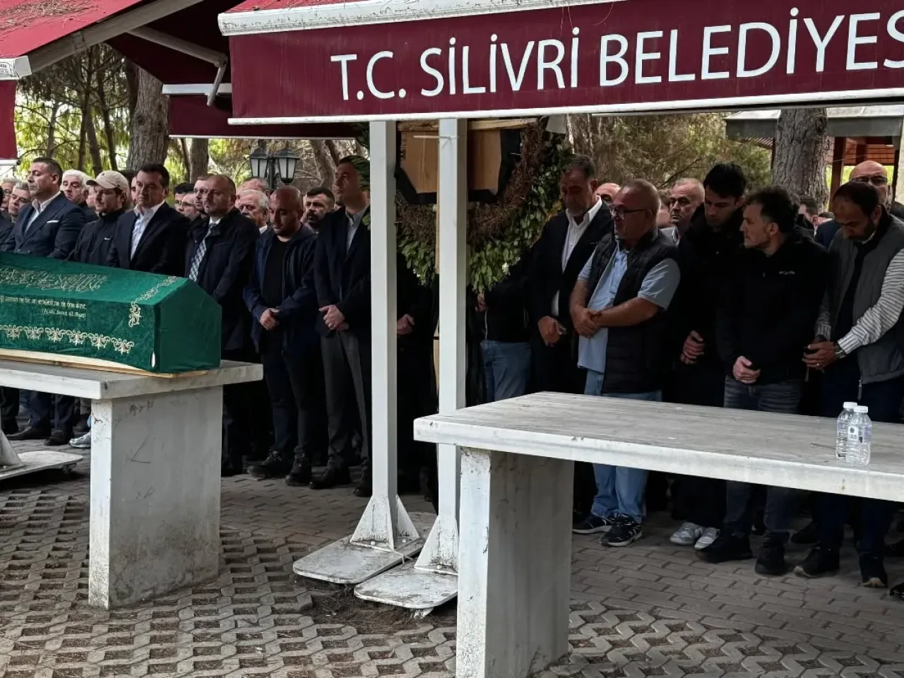 Genç Yaşta Hayatını Kaybeden Gizay Arcan Topçu İçin Taziye Mesajı Genç Yaşta Hayatını Kaybeden Gizay Arcan Topçu İçin Taziye Mesajı