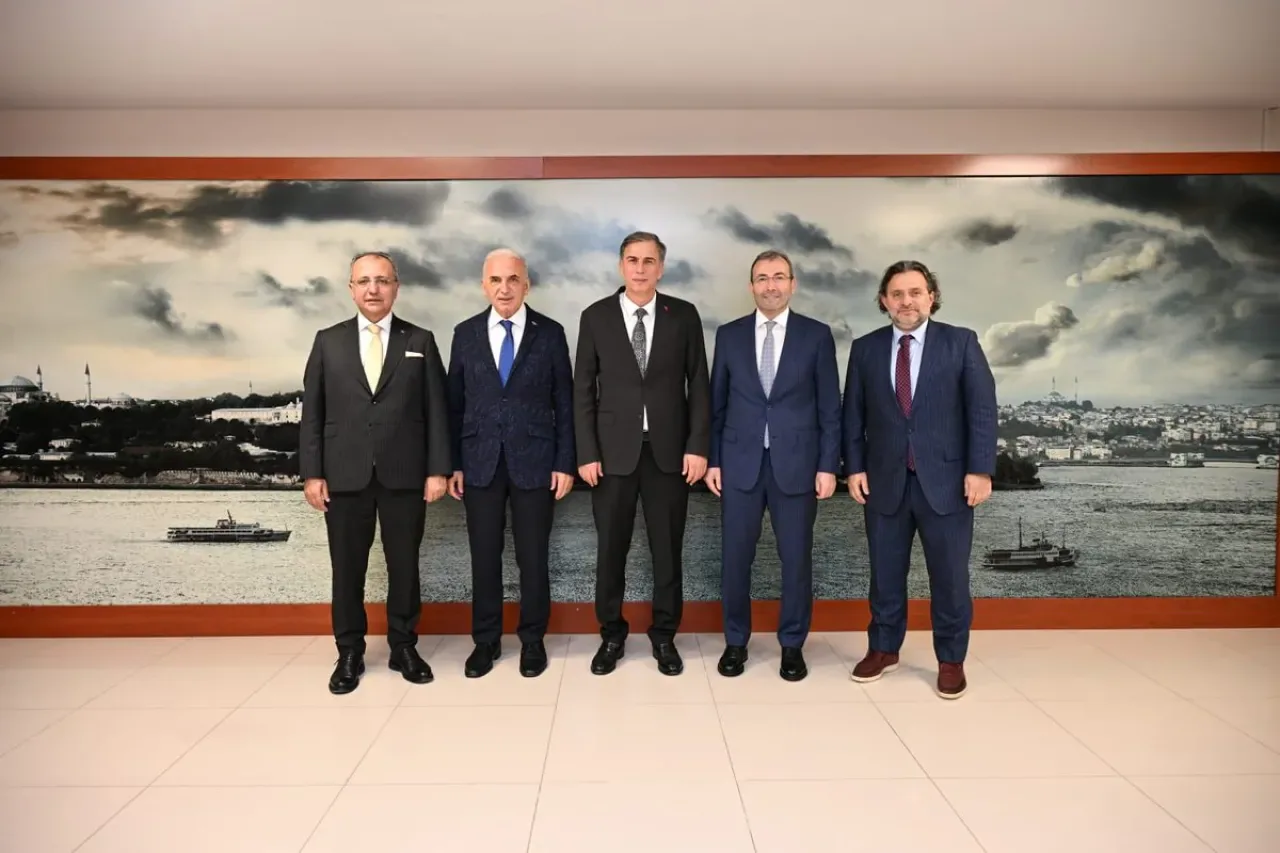 Ümraniye Kaymakamı Yüksel Çelik ve Belediye Başkanı İsmet Yıldırım, Anadolu Adliyesi Adalet Komisyonu Başkanı'nı Ziyaret Etti Ümraniye Kaymakamı Yüksel Çelik ve Belediye Başkanı İsmet Yıldırım, Anadolu Adliyesi Adalet Komisyonu Başkanı'nı Ziyaret Etti