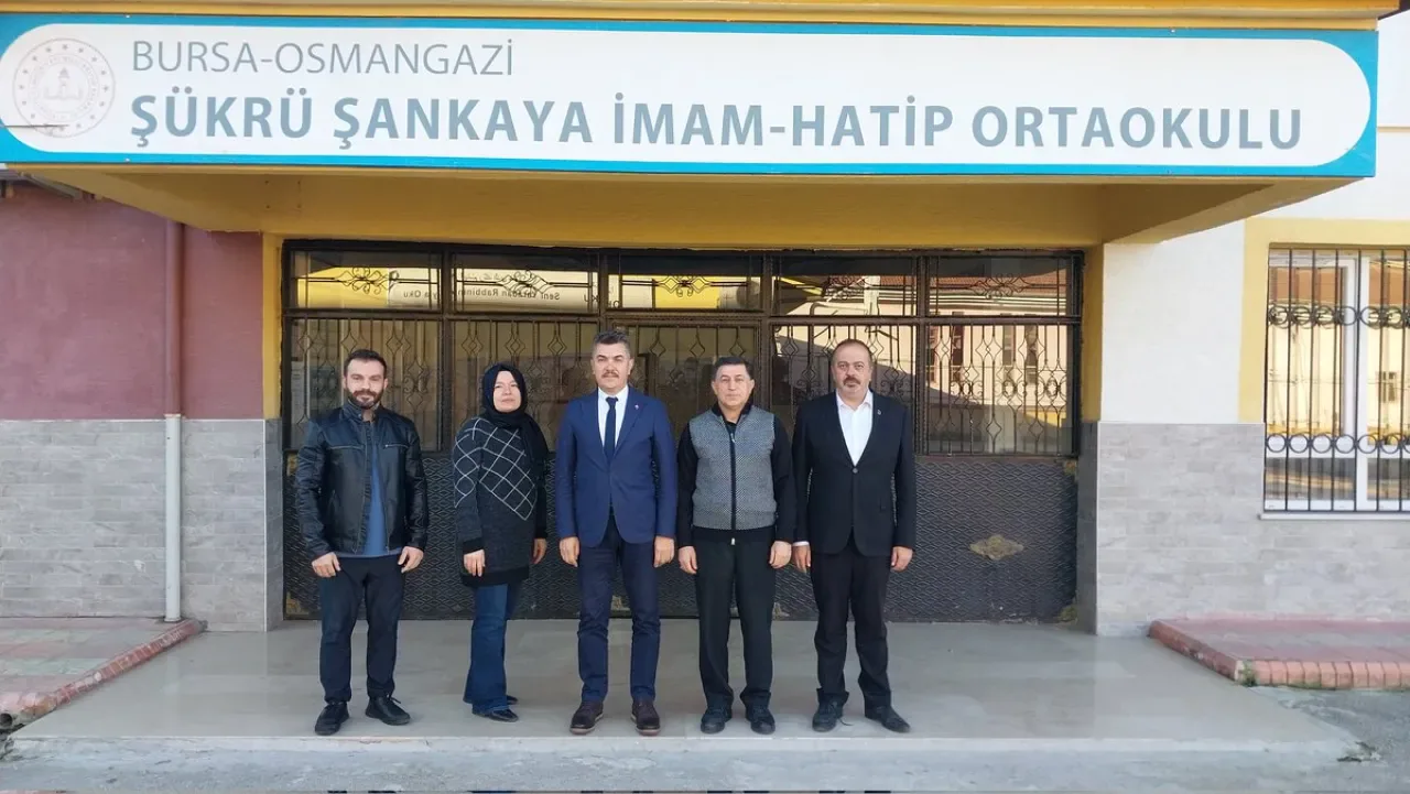 Osmangazi İlçe Milli Eğitim Müdürü Metin Sezer, Şükrü Şankaya İmam Hatip Ortaokulu'nda Osmangazi İlçe Milli Eğitim Müdürü Metin Sezer, Şükrü Şankaya İmam Hatip Ortaokulu'nda