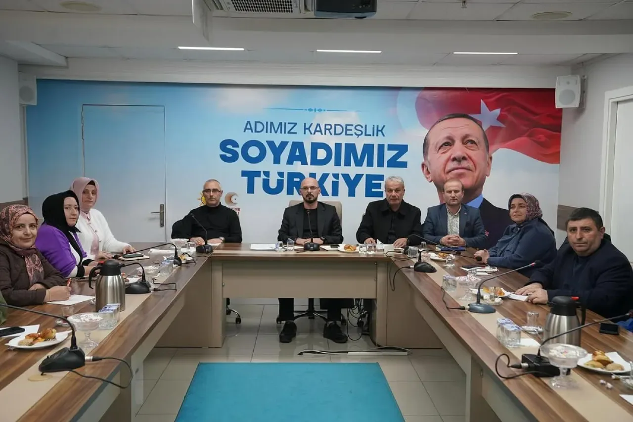 AK Parti Ümraniye İlçe Tanıtım Medya Birimi Toplantısı Yapıldı AK Parti Ümraniye İlçe Tanıtım Medya Birimi Toplantısı Yapıldı