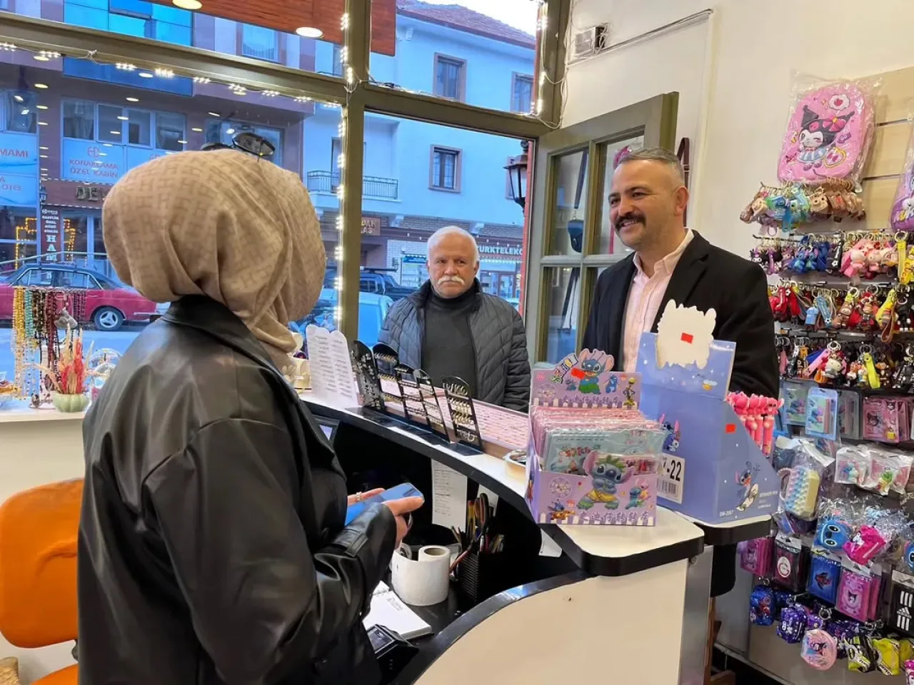 MHP'den Kızılcahamam Esnafına "Derdiniz Derdimizdir" Ziyareti MHP'den Kızılcahamam Esnafına "Derdiniz Derdimizdir" Ziyareti