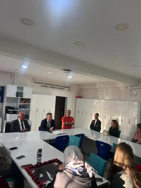 Zeytinburnu'nda Okul Ziyaretleri Gerçekleştirildi