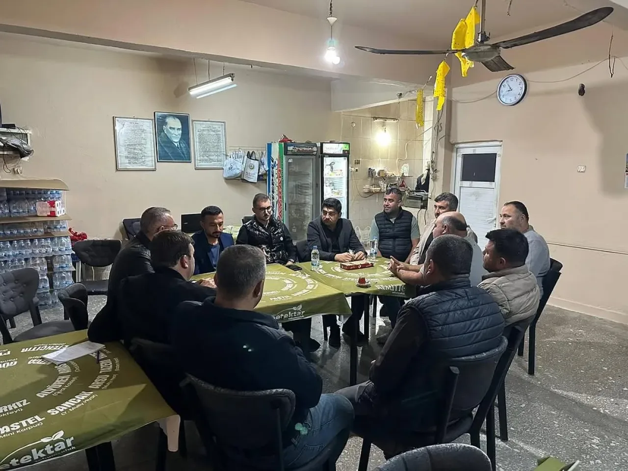 MHP Antalya, Serik'te "Hayırlı Günler Komşum Ziyaretleri"ni Gerçekleştirdi MHP Antalya, Serik'te "Hayırlı Günler Komşum Ziyaretleri"ni Gerçekleştirdi