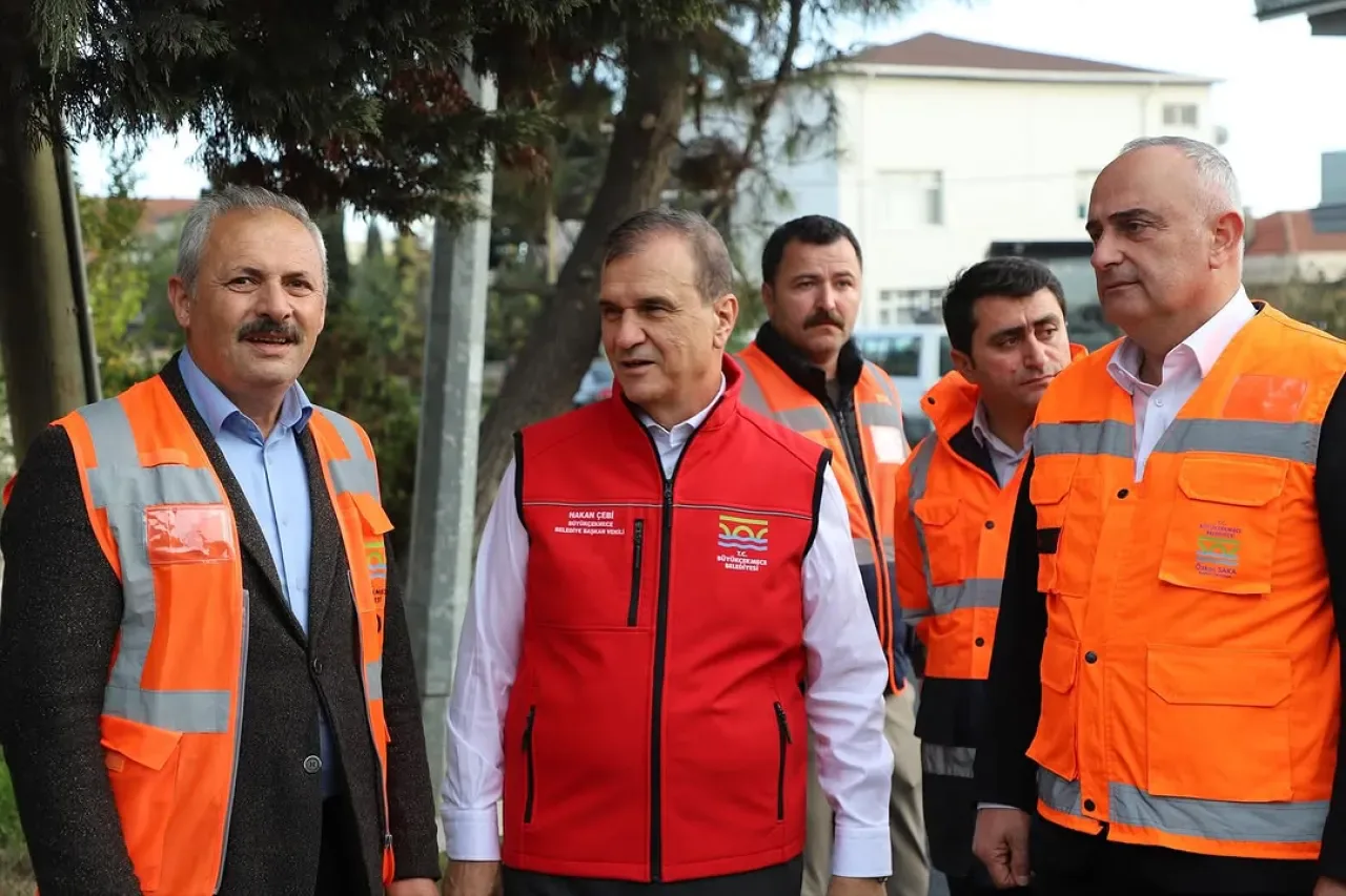 Büyükçekmece'de Mahalle İçi Yol Yenileme Çalışmaları Sürüyor Büyükçekmece'de Mahalle İçi Yol Yenileme Çalışmaları Sürüyor