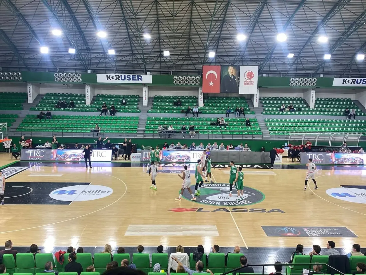 Darüşşafaka Lassa, Cedi Osman Basketbol'u Mağlup Etti Darüşşafaka Lassa, Cedi Osman Basketbol'u Mağlup Etti