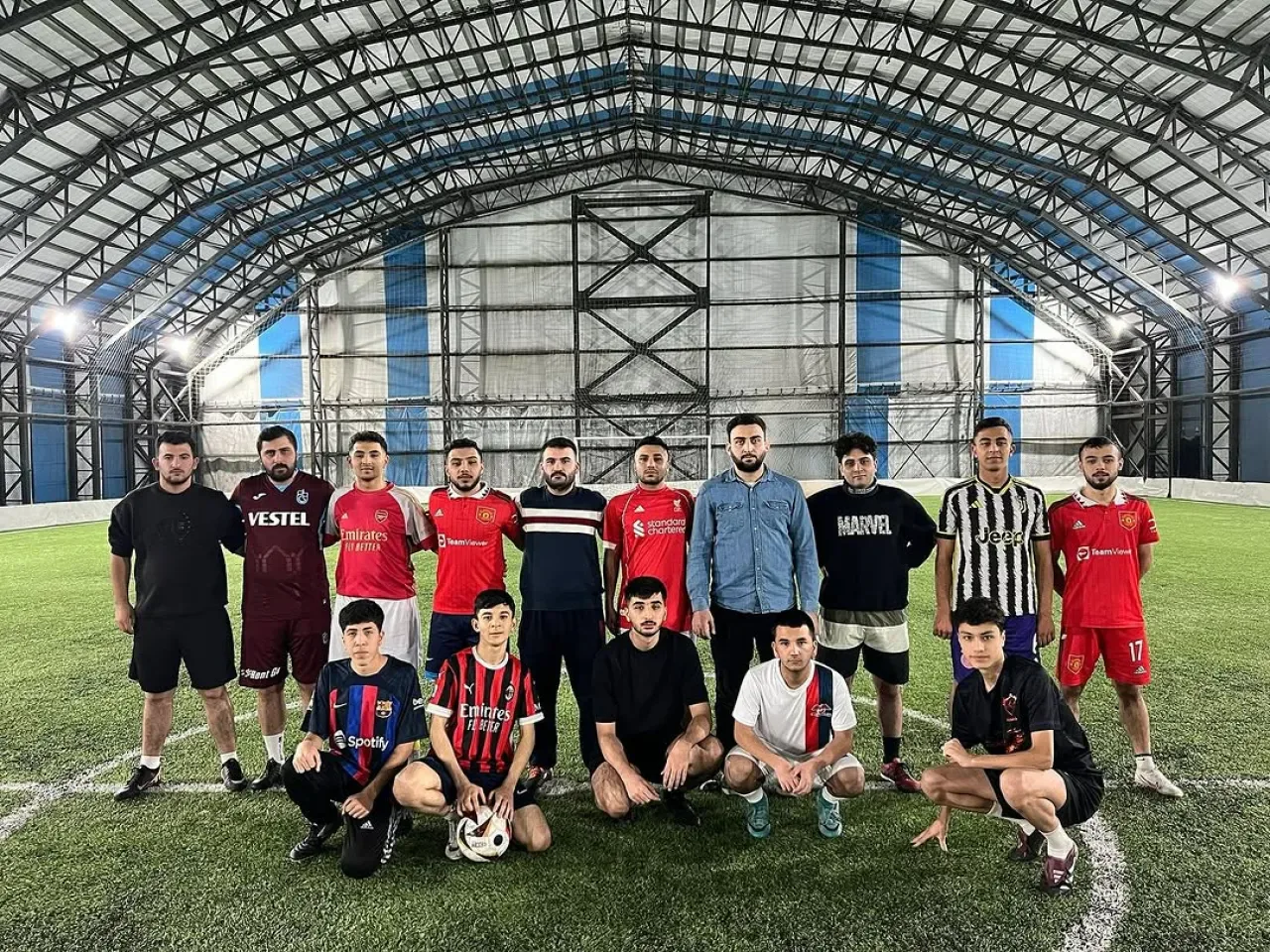 AK Gençlik, Halı Sahada Buluştu AK Gençlik, Halı Sahada Buluştu