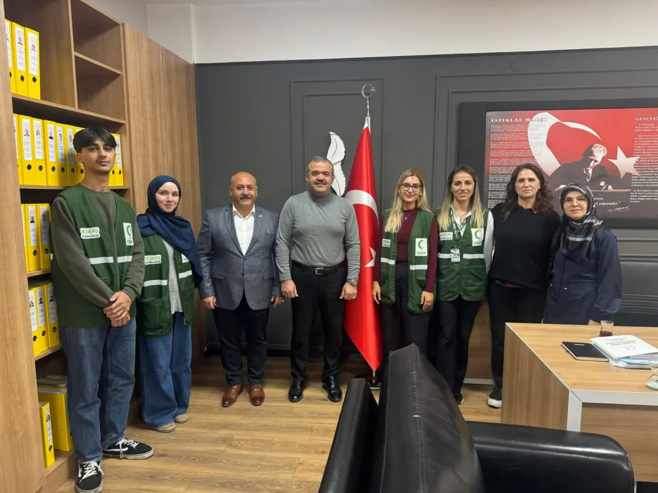 Yeşilay Pendik Şubesi, Pendik Fatih Anadolu Lisesi Müdürünü Ziyaret Etti Yeşilay Pendik Şubesi, Pendik Fatih Anadolu Lisesi Müdürünü Ziyaret Etti