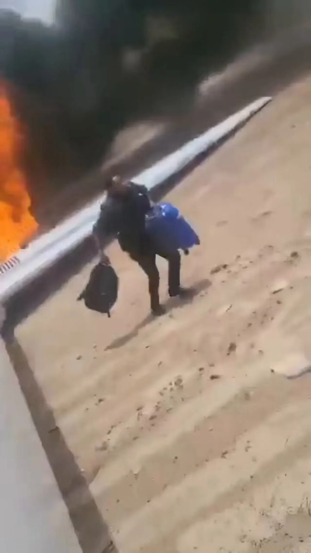 Kongo Maden Bakanlığı Heyetini Taşıyan Uçak İnişte Kaza Geçirdi: Alev Aldı Kongo Maden Bakanlığı Heyetini Taşıyan Uçak İnişte Kaza Geçirdi: Alev Aldı