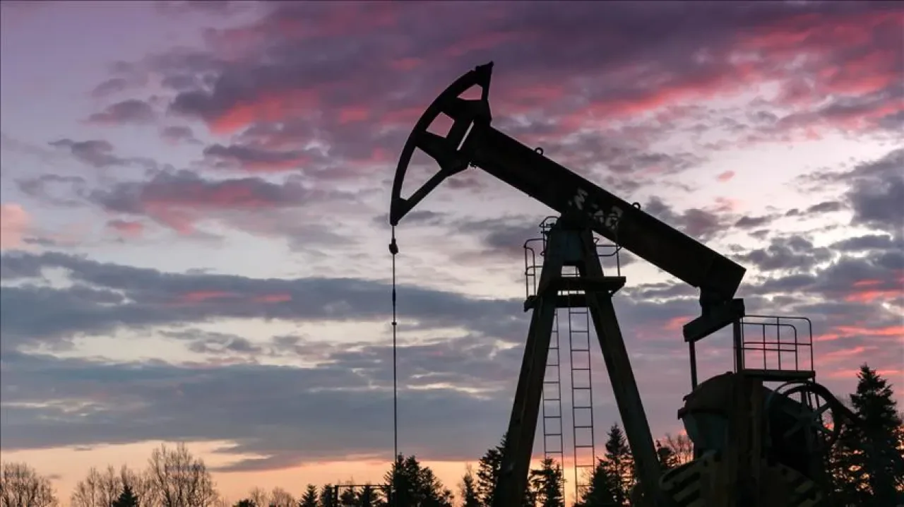 Uluslararası Piyasalarda Petrol Fiyatları Geriliyor: Brent Vurucu Seviyede Uluslararası Piyasalarda Petrol Fiyatları Geriliyor: Brent Vurucu Seviyede