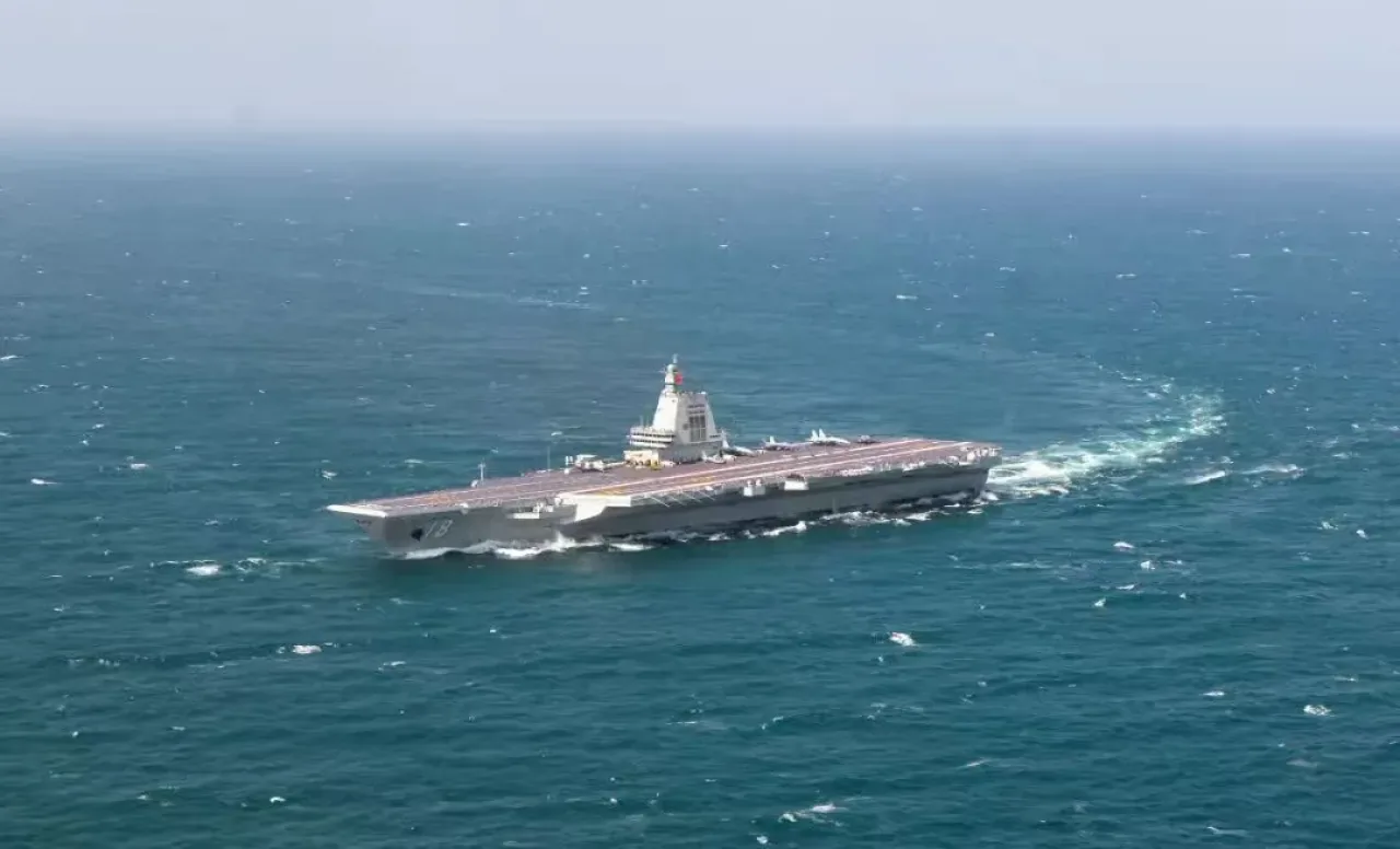 Fujian Uçak Gemisi İlk Deniz Denemelerini Başarıyla Tamamladı Fujian Uçak Gemisi İlk Deniz Denemelerini Başarıyla Tamamladı