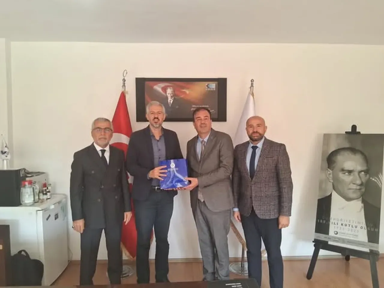İzmir Ticaret Odası Mesleki Eğitim Komitesi'nden KOSGEB İzmir Müdürlüğü'ne İş Birliği Ziyareti İzmir Ticaret Odası Mesleki Eğitim Komitesi'nden KOSGEB İzmir Müdürlüğü'ne İş Birliği Ziyareti