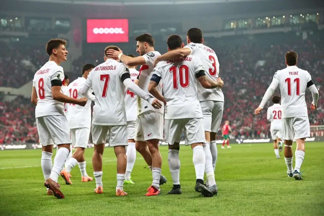 Fenerbahçe'den 2026 FIFA Dünya Kupası Elemeleri'nde İspanya Maçına Destek Fenerbahçe'den 2026 FIFA Dünya Kupası Elemeleri'nde İspanya Maçına Destek