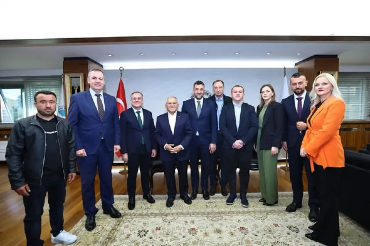 Kayseri ve Hadžići Belediyeleri Arasında Kardeş Şehir İş Birliği Kayseri ve Hadžići Belediyeleri Arasında Kardeş Şehir İş Birliği