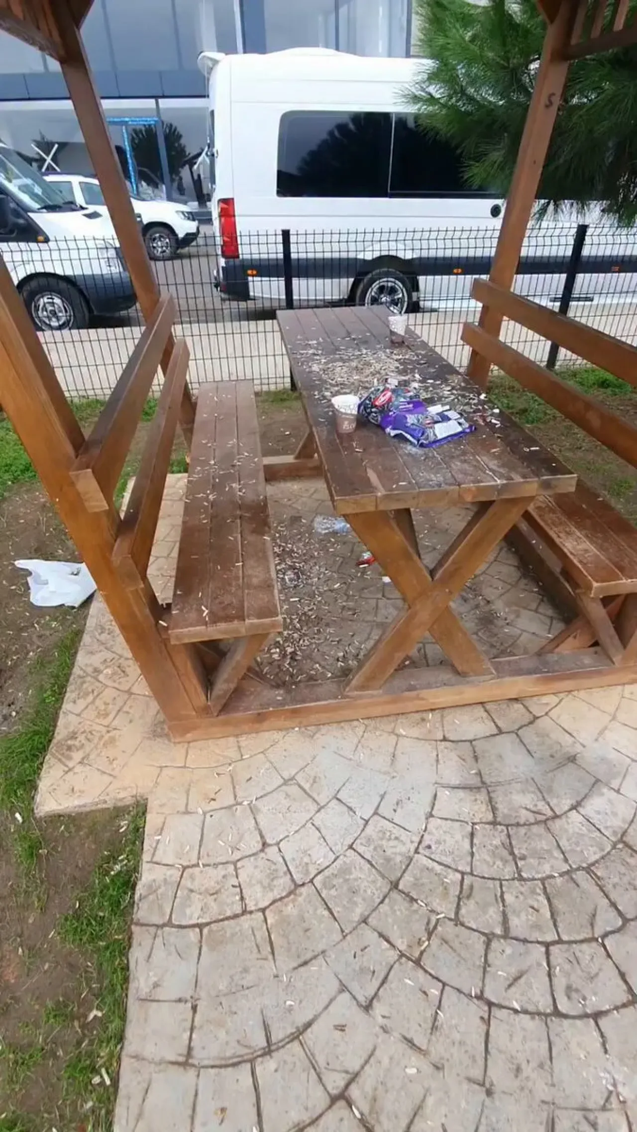 Trabzon'da Çekirdek Kabukları Park Sorunu Trabzon'da Çekirdek Kabukları Park Sorunu