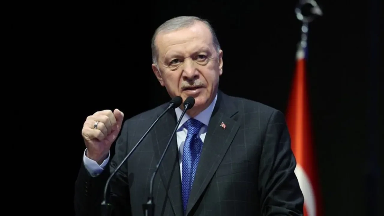 Erdoğan'dan Hayat Pahalılığı Açıklaması: "Mutlaka Çözeceğiz" Erdoğan'dan Hayat Pahalılığı Açıklaması: "Mutlaka Çözeceğiz"