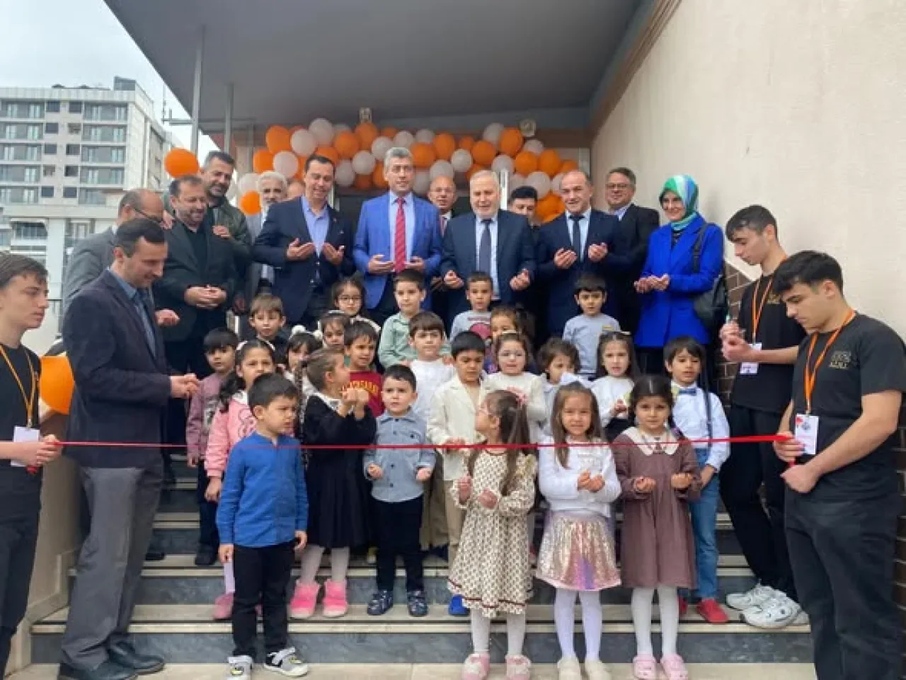 Ataşehir'de Cahit Zarifoğlu Anadolu İmam Hatip Lisesi'nde 4-6 Yaş Grubu Kur'an Kursu Açıldı Ataşehir'de Cahit Zarifoğlu Anadolu İmam Hatip Lisesi'nde 4-6 Yaş Grubu Kur'an Kursu Açıldı