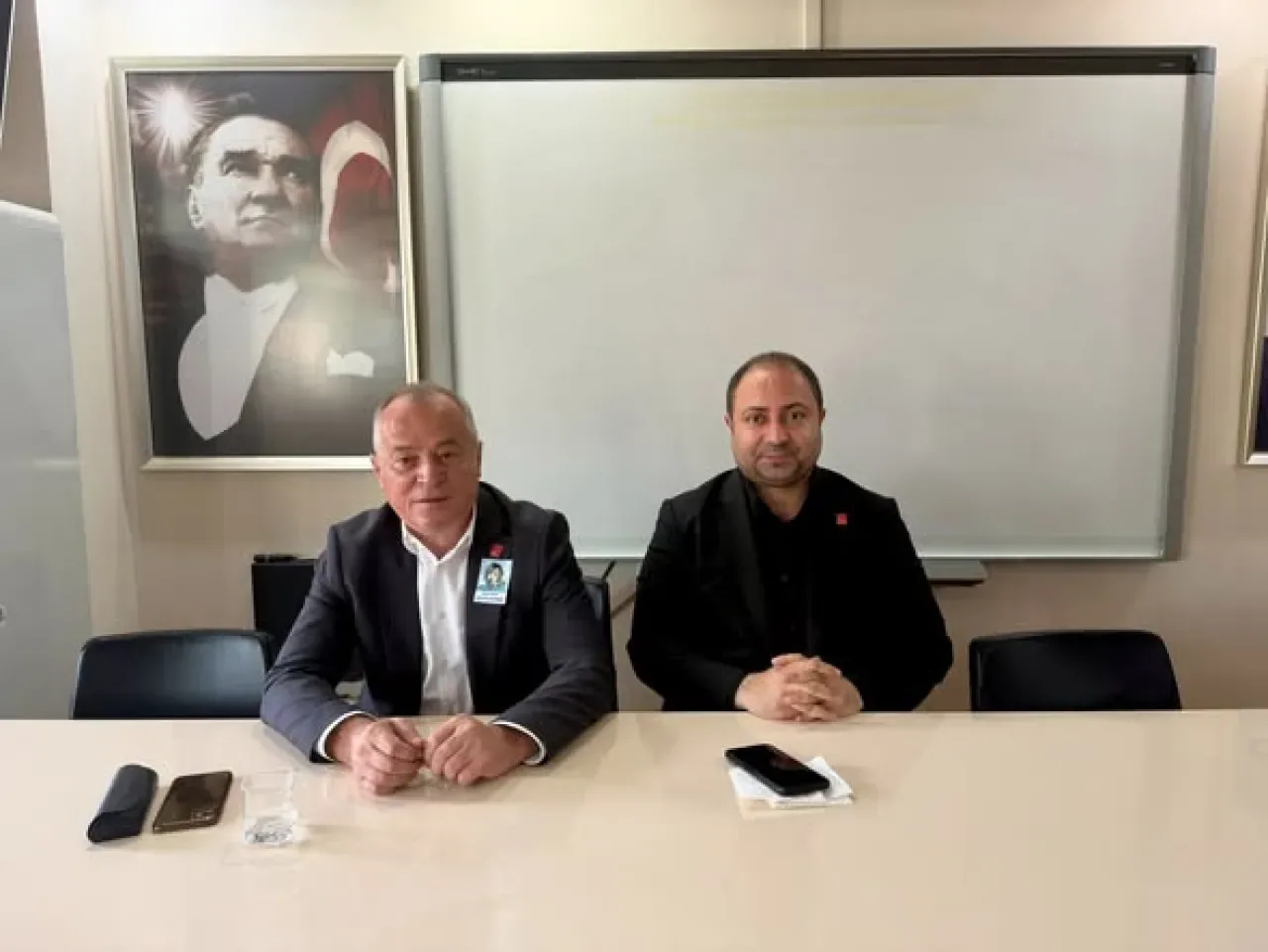 CHP'de İlçe Başkanları Buluşması: Beylikdüzü ve Avcılar Dayanışma İçinde CHP'de İlçe Başkanları Buluşması: Beylikdüzü ve Avcılar Dayanışma İçinde