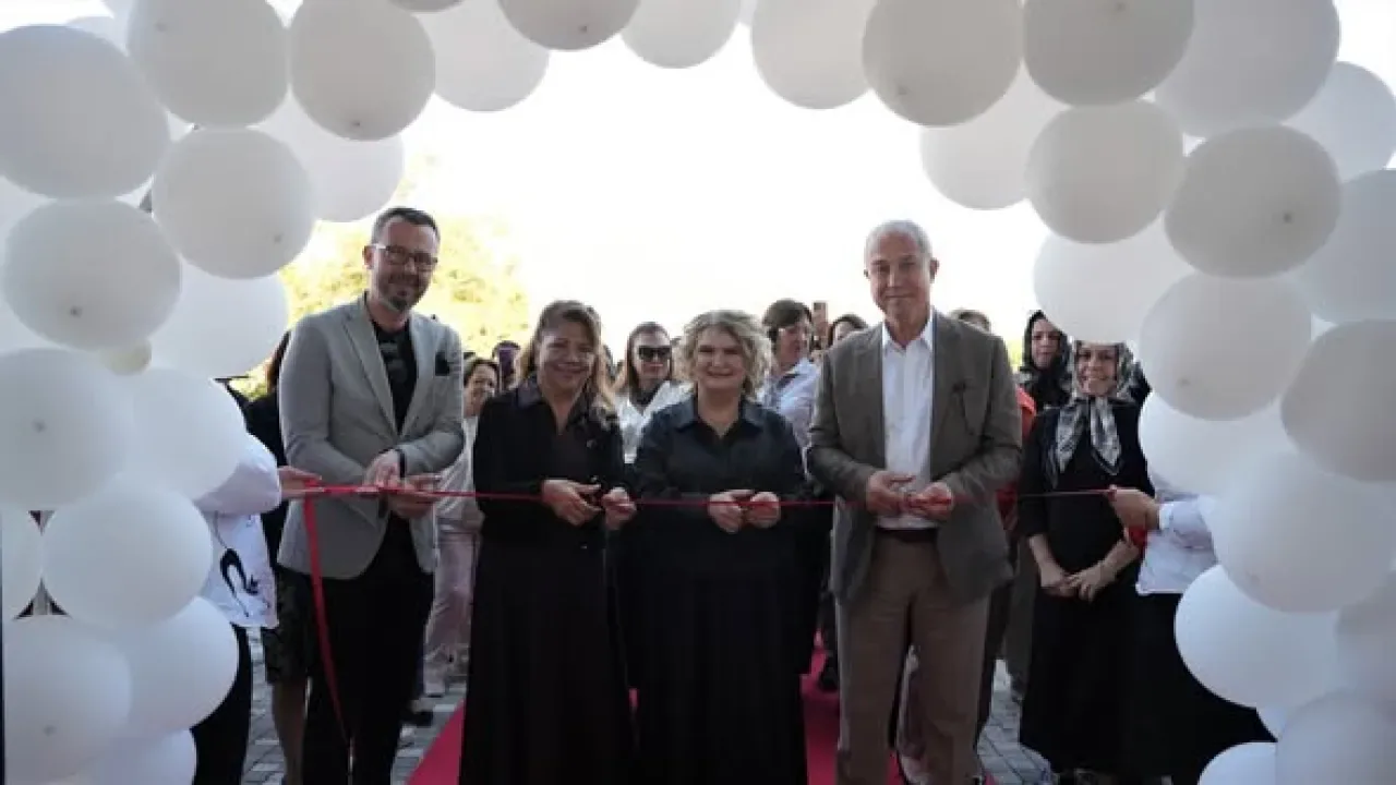 Alanya'da Geleneksel Nakış Sergisi Sanatseverlerle Buluştu Alanya'da Geleneksel Nakış Sergisi Sanatseverlerle Buluştu