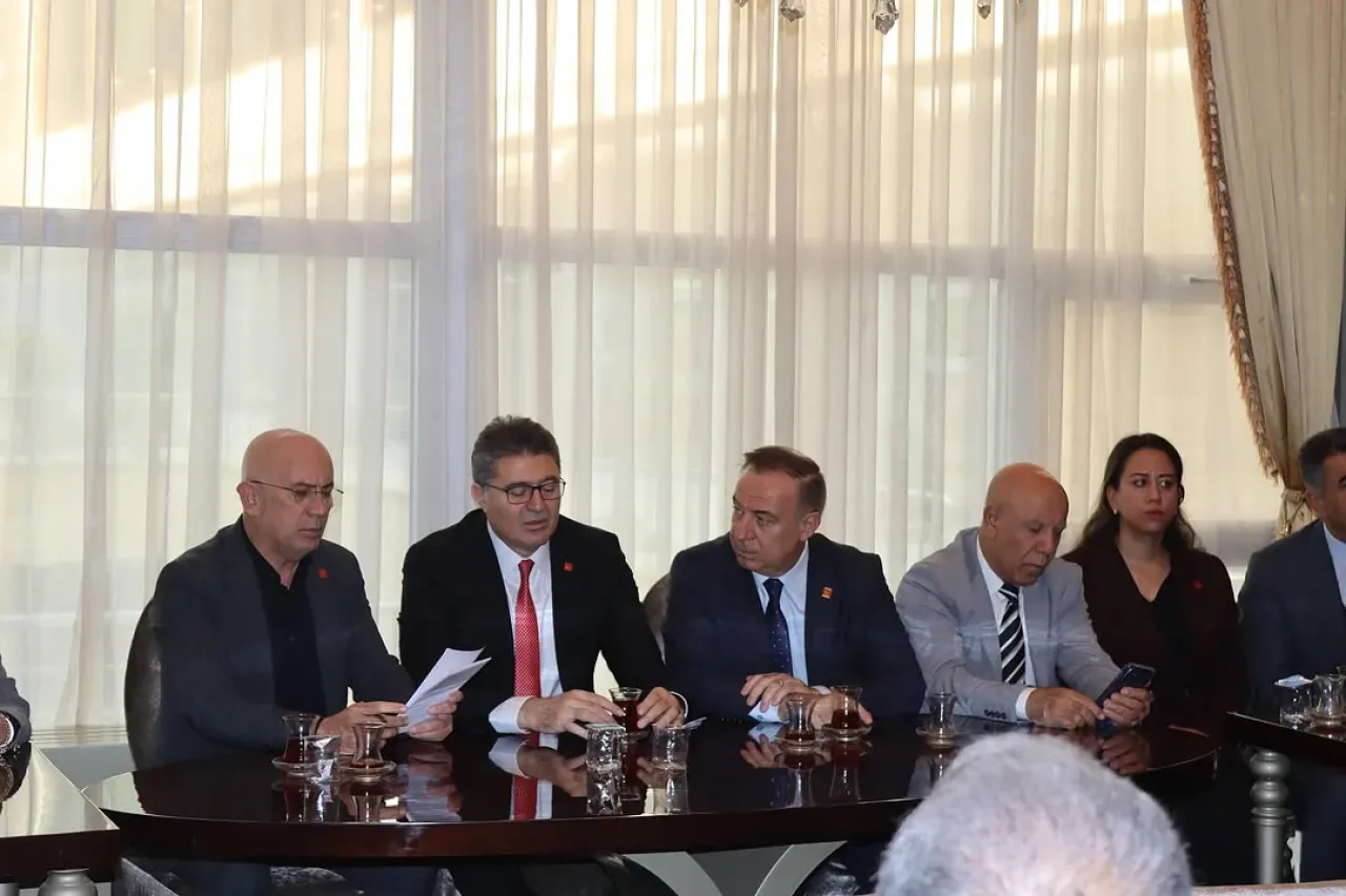 Cumhuriyet Halk Partisi'nden Ankara'da İlçe Başkanlarıyla İstişare Toplantısı Cumhuriyet Halk Partisi'nden Ankara'da İlçe Başkanlarıyla İstişare Toplantısı