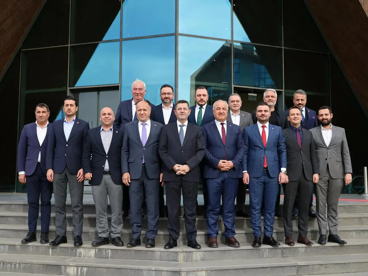 Çekmeköy Belediye Başkanı Orhan Çerkez, İlçe Başkanlarıyla Verimli Bir Toplantıya İmza Attı Çekmeköy Belediye Başkanı Orhan Çerkez, İlçe Başkanlarıyla Verimli Bir Toplantıya İmza Attı