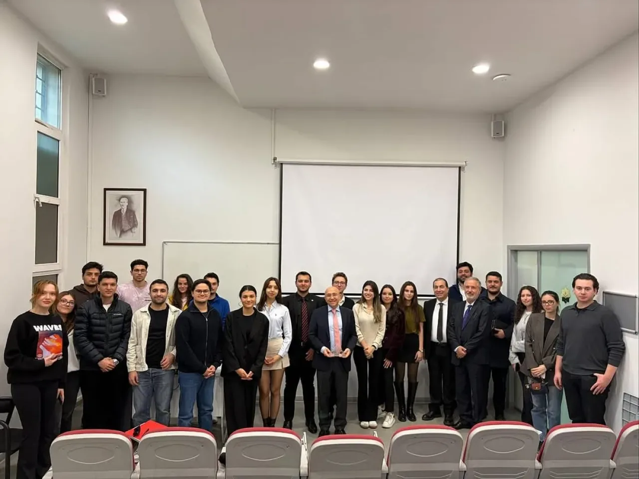 Yeditepe Üniversitesi'nde Spor Avukatlığı Söyleşisi: Nihat Güman Deneyimlerini Paylaştı Yeditepe Üniversitesi'nde Spor Avukatlığı Söyleşisi: Nihat Güman Deneyimlerini Paylaştı
