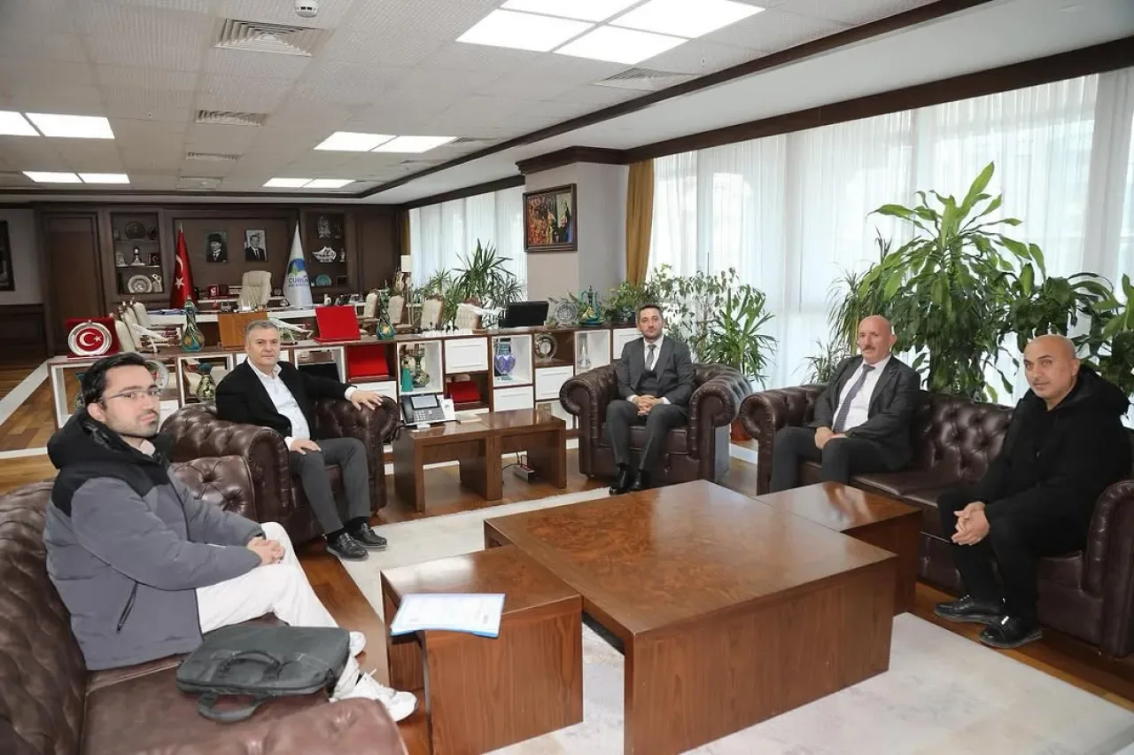 Çubuk Belediyesi'nden Sosyal Hizmet Alanında Önemli Görüşme Çubuk Belediyesi'nden Sosyal Hizmet Alanında Önemli Görüşme