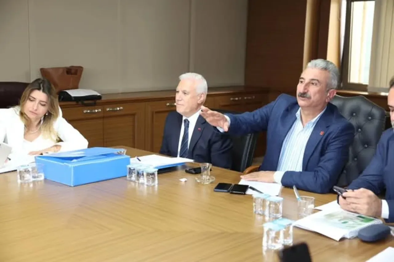 CHP Bursa İl Başkanlığı, Belediye Meclis Toplantısı Öncesi Grup Toplantısını Gerçekleştirdi CHP Bursa İl Başkanlığı, Belediye Meclis Toplantısı Öncesi Grup Toplantısını Gerçekleştirdi