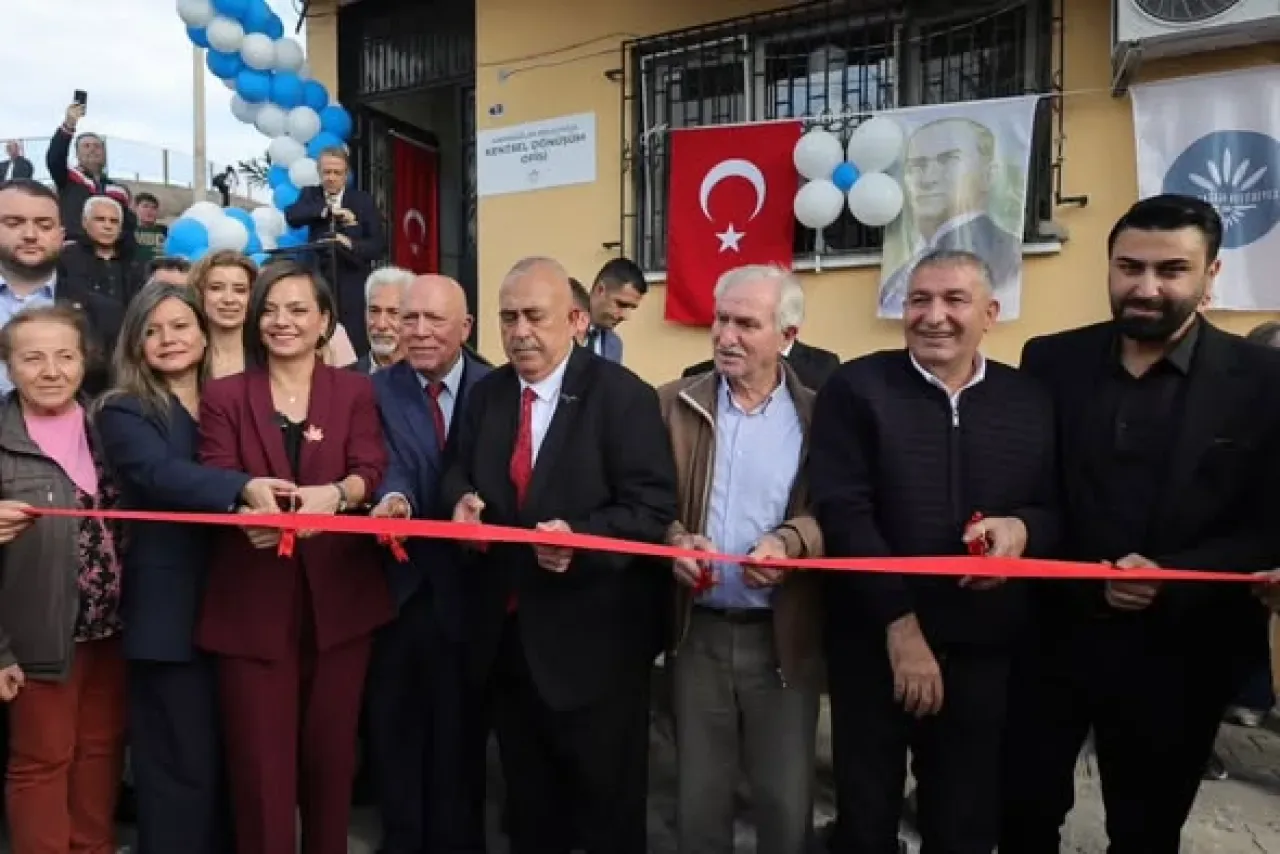 Karabağlar'da Kentsel Dönüşüm İçin İlk Adım Atıldı Karabağlar'da Kentsel Dönüşüm İçin İlk Adım Atıldı