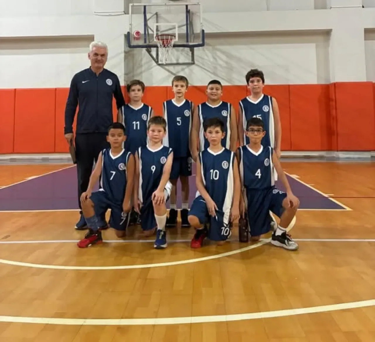 İzmirspor U11 Basketbol Takımı Sezonun İlk Maçına Çıktı İzmirspor U11 Basketbol Takımı Sezonun İlk Maçına Çıktı