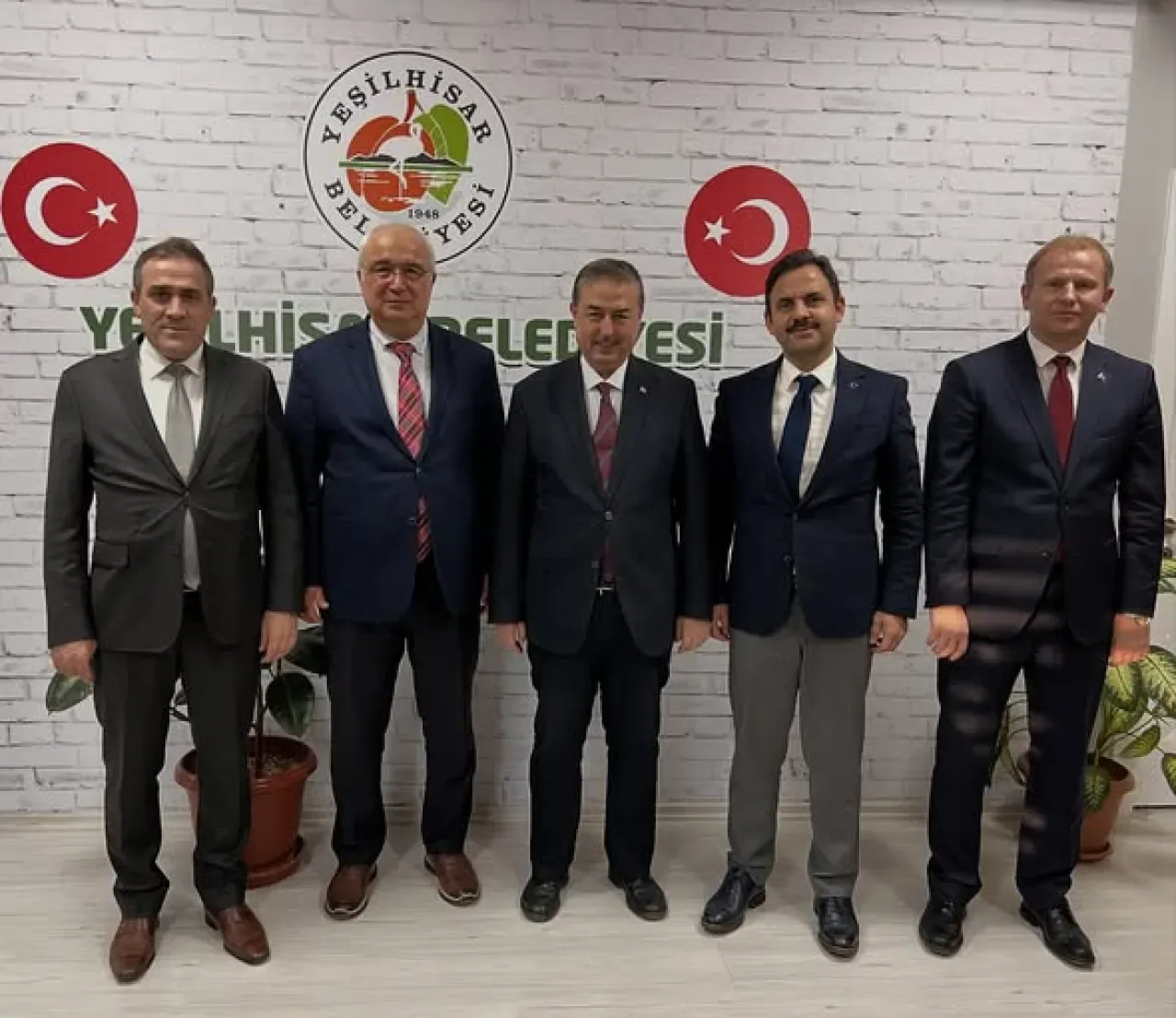 Yeşil Hisar Belediyesi'ne İlçe Kaymakamlarından Anlamlı Ziyaret Yeşil Hisar Belediyesi'ne İlçe Kaymakamlarından Anlamlı Ziyaret