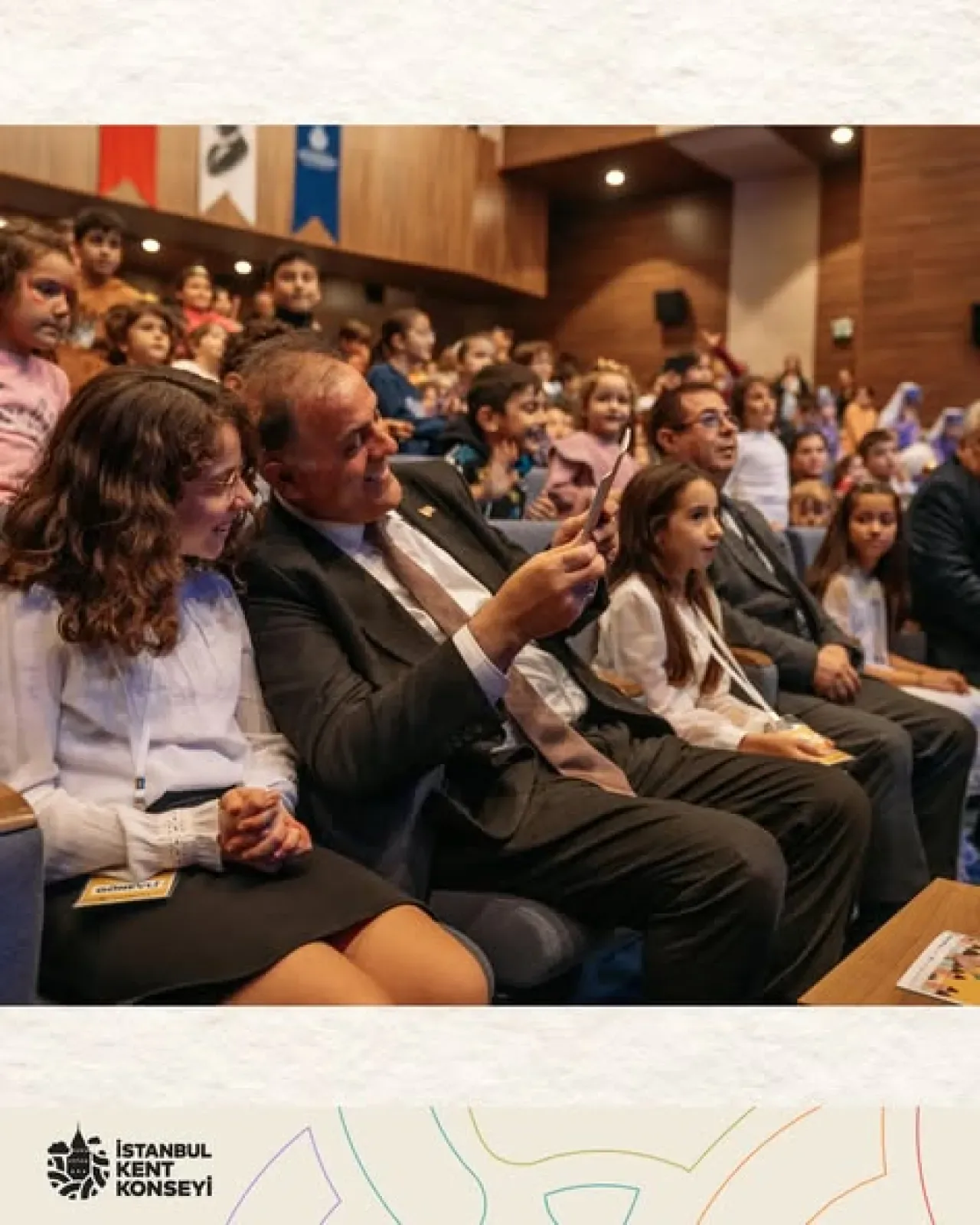 İBB'nin Düzenlediği 5. Uluslararası Çocuk Hakları Festivali'nde Çocuklar Söz Sahibi Oldu İBB'nin Düzenlediği 5. Uluslararası Çocuk Hakları Festivali'nde Çocuklar Söz Sahibi Oldu