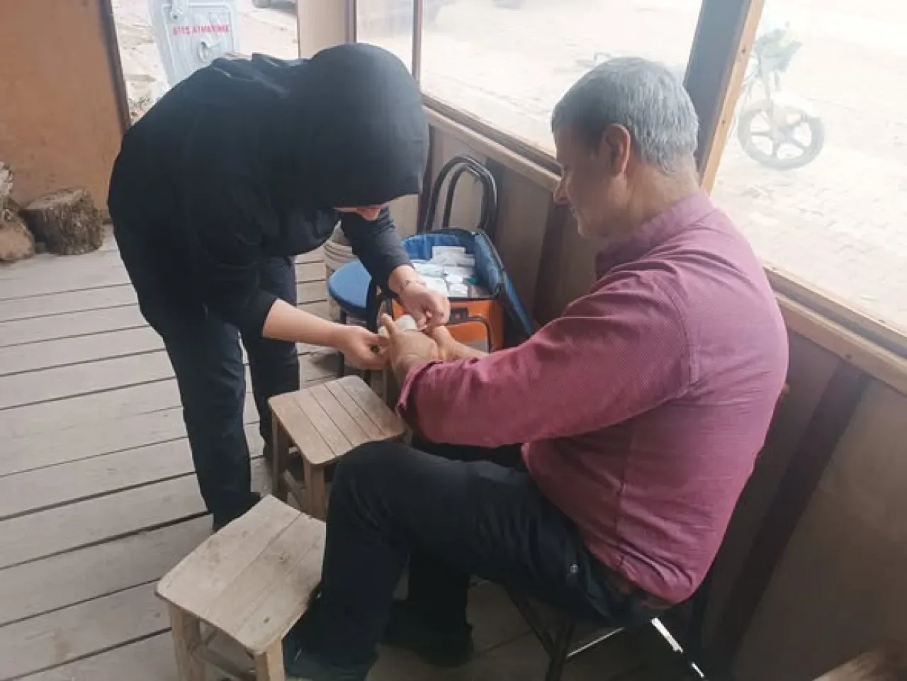 Kepsut Belediyesi Mobil Sağlıktan Parke Tamirine Yoğun Mesai Kepsut Belediyesi Mobil Sağlıktan Parke Tamirine Yoğun Mesai