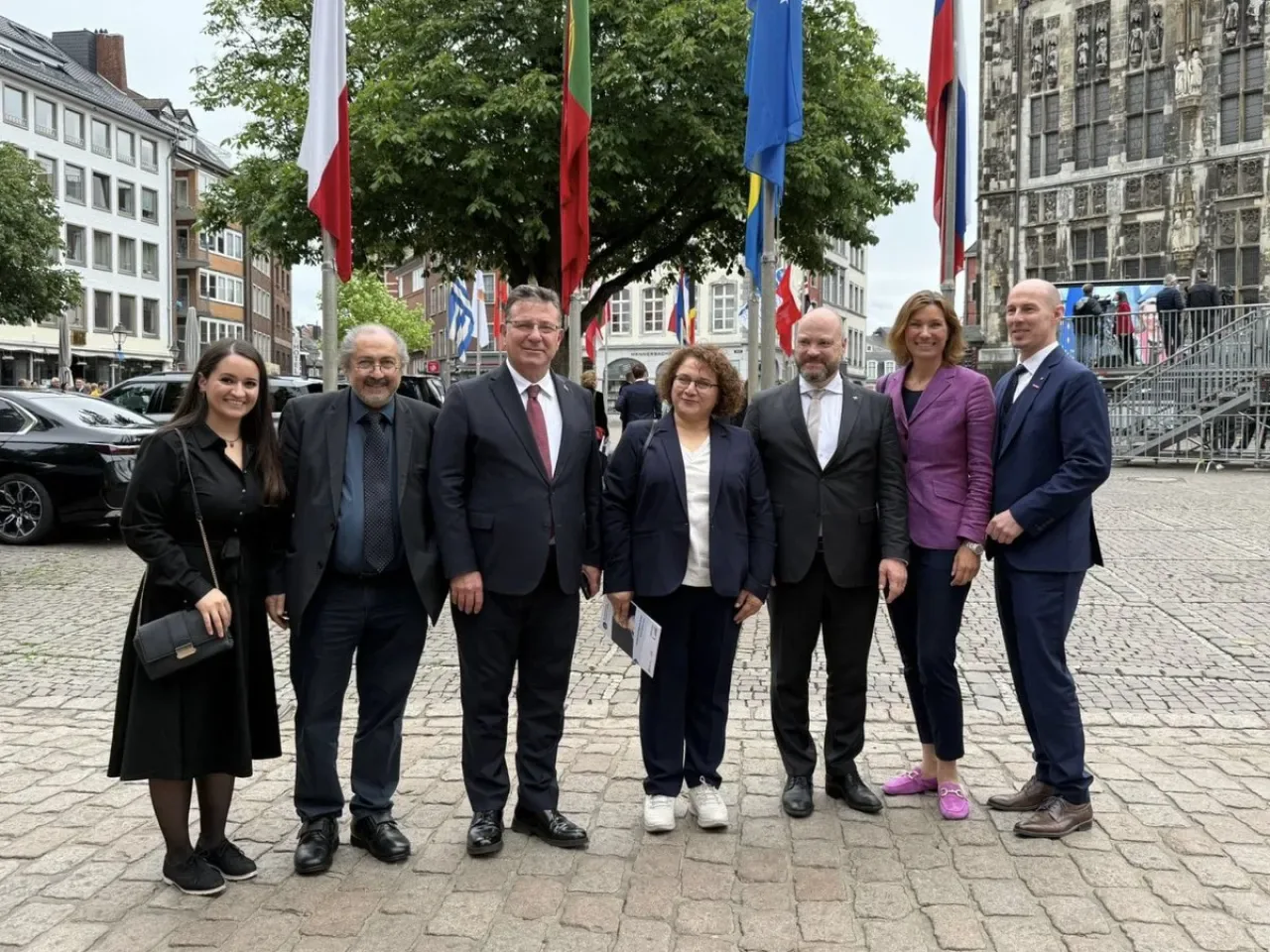 Sarıyer Belediye Başkanı Aksu, Almanya'nın Aachen Kenti Yeni Belediye Başkanı'nı Tebrik Etti Sarıyer Belediye Başkanı Aksu, Almanya'nın Aachen Kenti Yeni Belediye Başkanı'nı Tebrik Etti